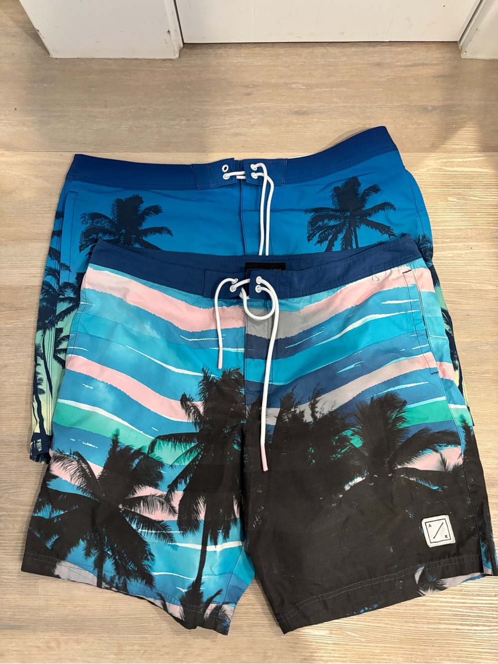 2 Pairs AE Men's Tropical Palm Print Swim Shorts. Size XL